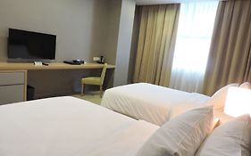 Hotel No.5